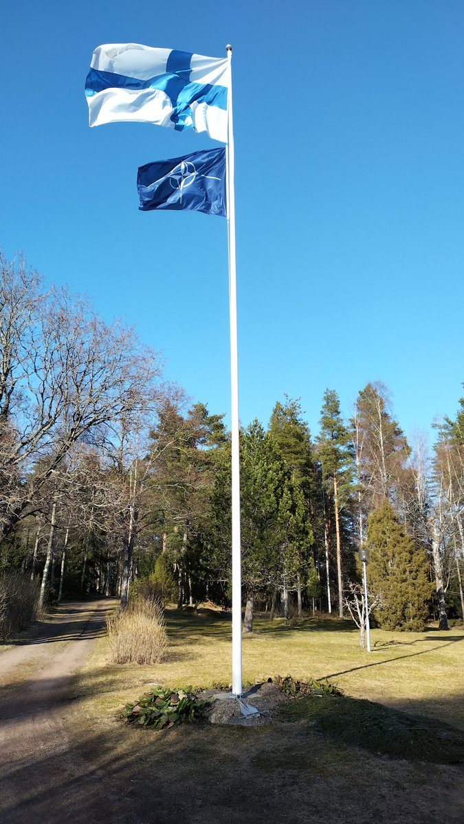KaiSilvan's tweet photo. Lauantai 15.4.2023
Laitila -Paavolan tila
liputettiin NATO-turvayhteisöön
Neljä Sotaa; Vapaus-, Talvi-, Jatko- sekä Ukrainan Sota tarvittiin Itsenäisyyden varmistamiseksi 👮 https://t.co/HJQ0WwUlYx
