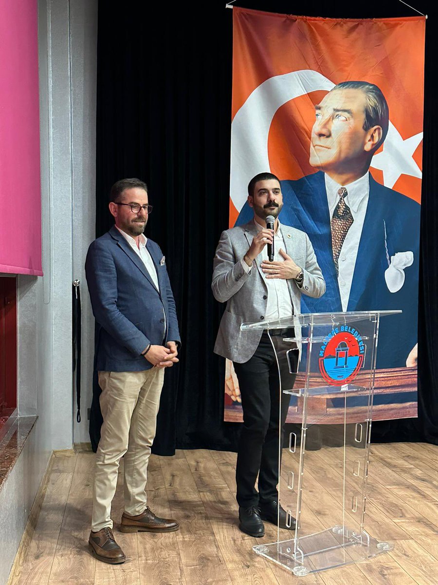 Bu akşam Maltepe’de Sinoplu hemşehrilerimizin iftar sofrasındaydık. Bütün tutulan oruçlar kabul; birliğimiz ve beraberliğimiz daim olsun.