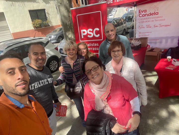 PSCTerrassa's tweet image. 🩷 Matí de carpa a Can Boada per explicar les nostres propostes pel barri, com la compra de camions de recollida de residus lateral esquerra o la restitució dels canvis de circulació que va fer el govern de Ballart fa dos anys.

 #AlcaldessaEvaCandela #CanBoada #Terrassa