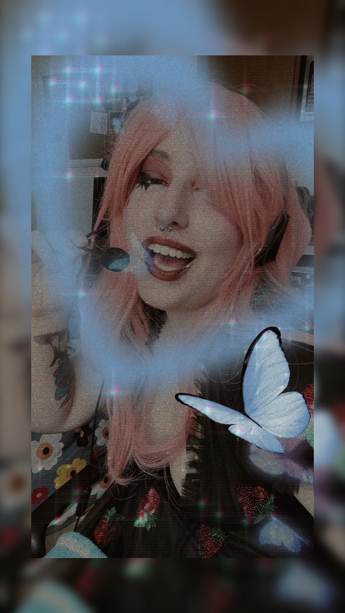 galaxychildart's tweet photo. First time in drag (for reals) and my drag name is Galaxy Child (fitting haha) I’ll definitely search out places I could possibly preform in drag for the first time cause that would be baller!! #drag #dragqueen #seattledrag #babyqueen https://t.co/4Y1bOK59DT