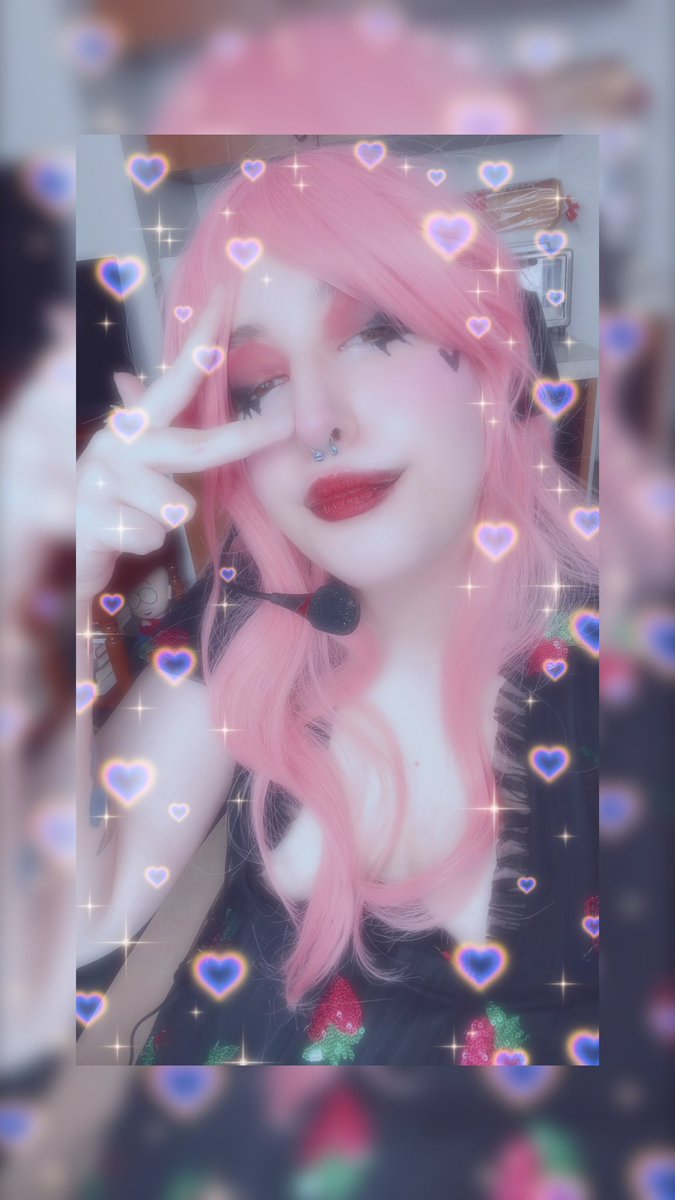 galaxychildart's tweet photo. First time in drag (for reals) and my drag name is Galaxy Child (fitting haha) I’ll definitely search out places I could possibly preform in drag for the first time cause that would be baller!! #drag #dragqueen #seattledrag #babyqueen https://t.co/4Y1bOK59DT
