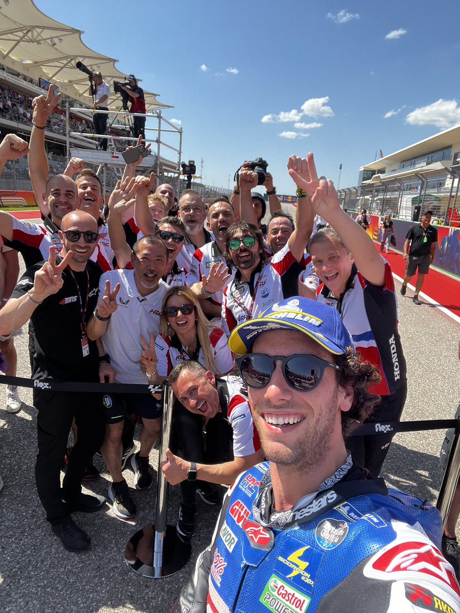 lcr_team's tweet photo. And podium at the Sprint🥈😍 amaziiiiiiiiiing, tremendous! #AmericasGP @Rins42 https://t.co/35RmuwXpnI
