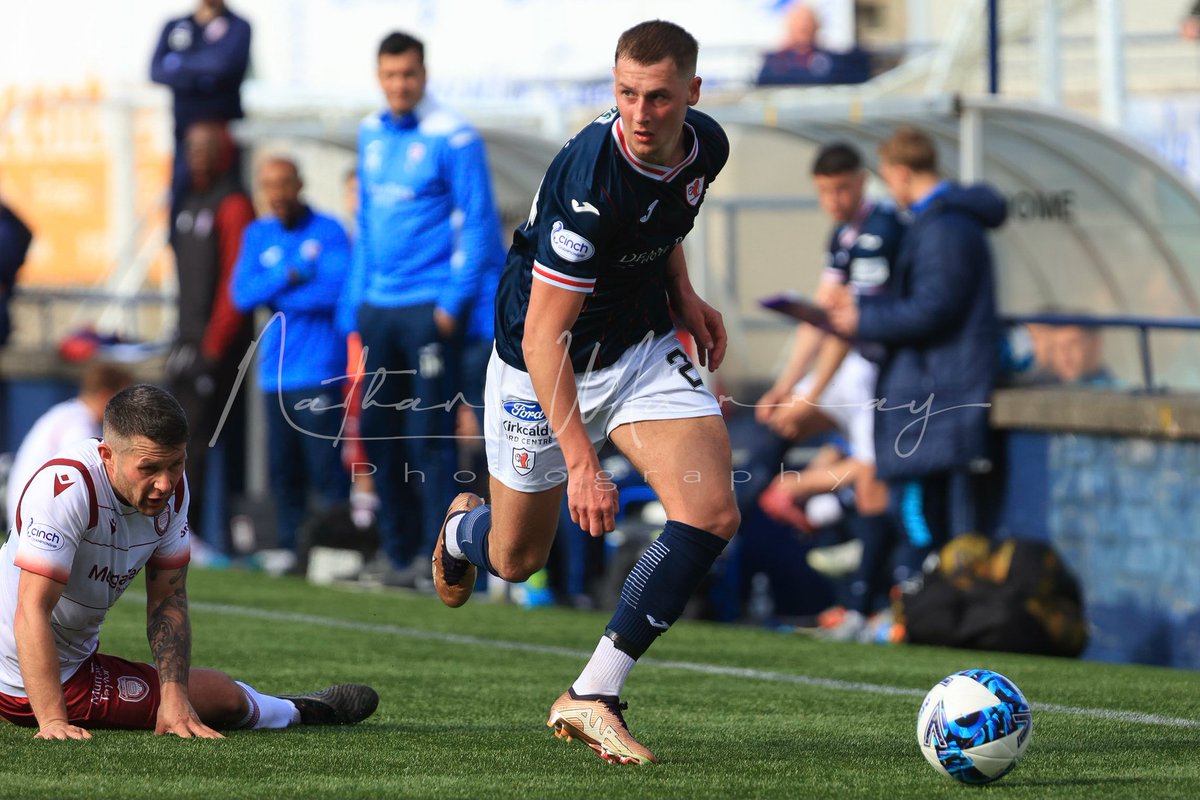 nmurrayphotos's tweet photo. Full set from today's 1-1 draw between @RaithRovers and @ArbroathFC here: https://t.co/HNpuyYnT9U https://t.co/MYTwwAzrzw