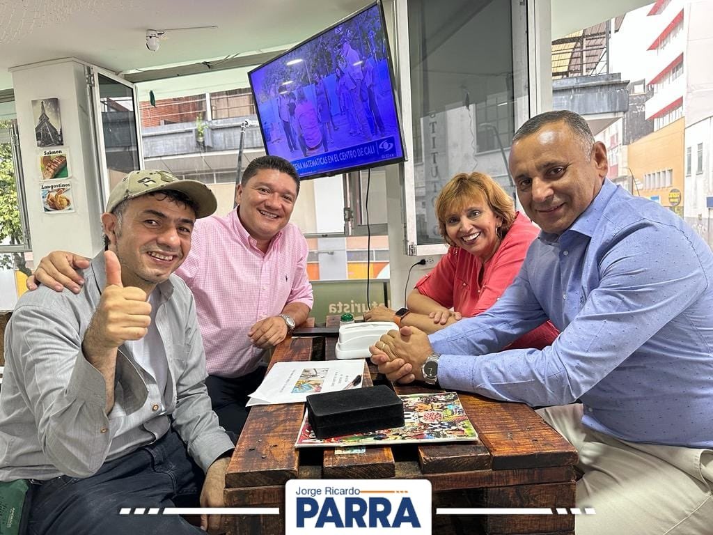 JorgeR_Parra's tweet photo. Momentos memorables con personas que permiten construir el sueño de transformar nuestro departamento. Gracias Liliana, Yarledis y a todos los amigos de Armenia. 
También agradezco a @guillermo_andres_valencia por su invitación en el municipio de Córdoba. https://t.co/nVrINygdII
