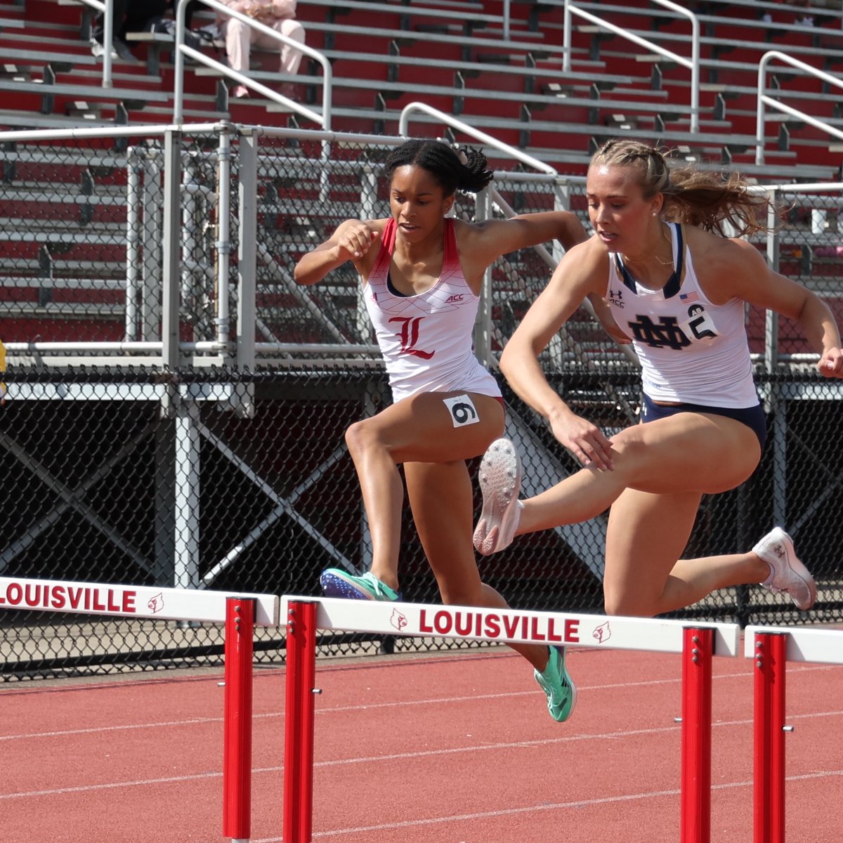 Jim Freeman Louisville Invitational | W. 400m Hurdles

🥈 Jourdin Edwards - 1:00.36 - Personal Best

#GoCards