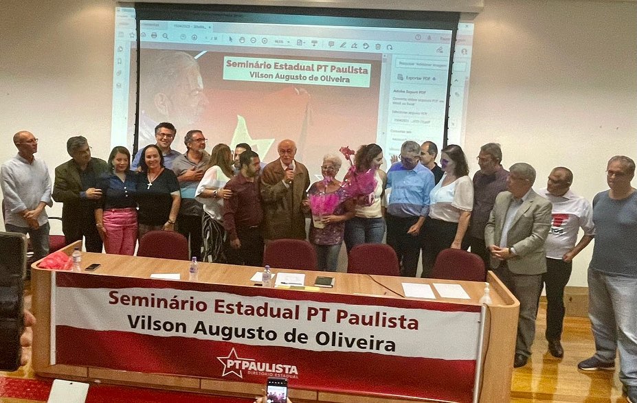 simaopedro_SP's tweet photo. Nada como um evento do PT para marcar a data de um mês de nosso mandato. O PT estadual realizou hoje (15) um potente seminário, que juntou membros do diretório, parlamentares estaduais e federais, coordenadores das macros e setoriais, para decidirmos sobre ações organizativas; https://t.co/UWUrMfui1j