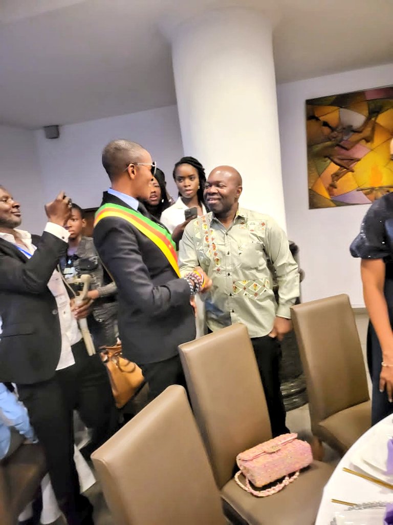 RR_IAI_Abanda's tweet image. Toutes mes félicitations à Mme PUENE FRANÇOISE, SÉNATRICE. L'exemple d'une brillante femme d'affaires, tenace et dynamique qui a généreusement fait former des centaines de jeunes, femmes et enfants aux TIC à travers MIJEF 2035. Une vision moderne de la politique. BRAVO !