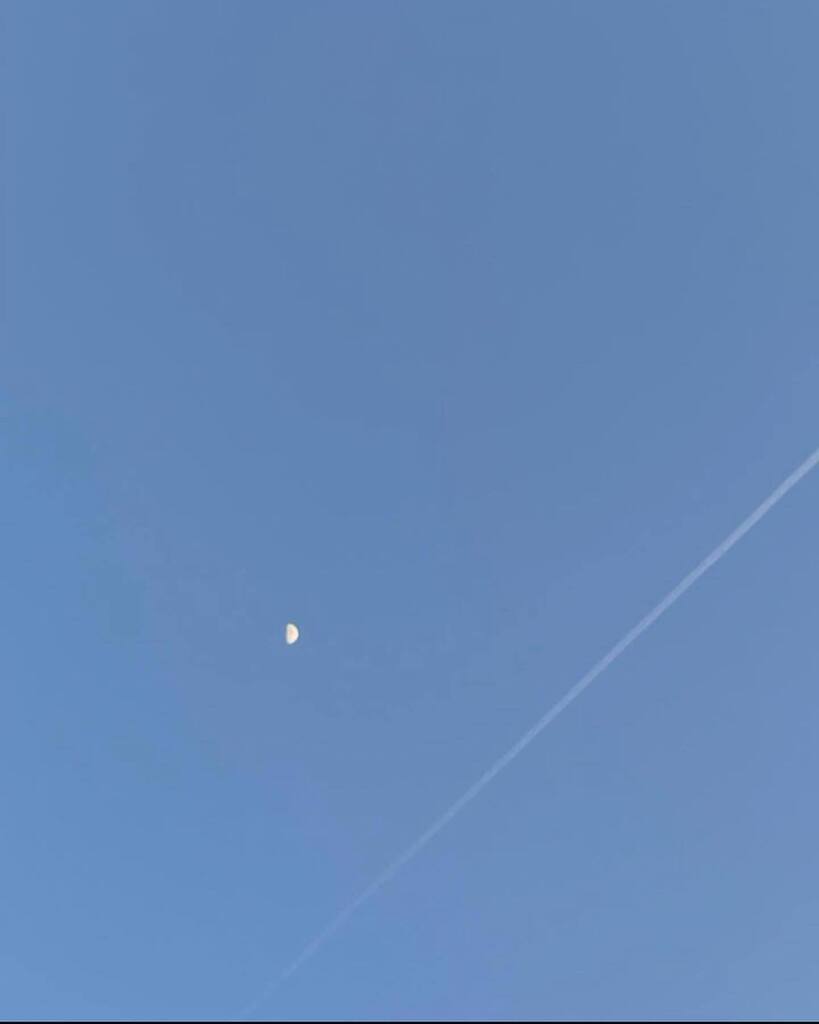 ten days ten skies (41)
#tenbluenotes #todaysky #todayclouds #searchwandercollect instagr.am/p/CrEdqzVK7YU/