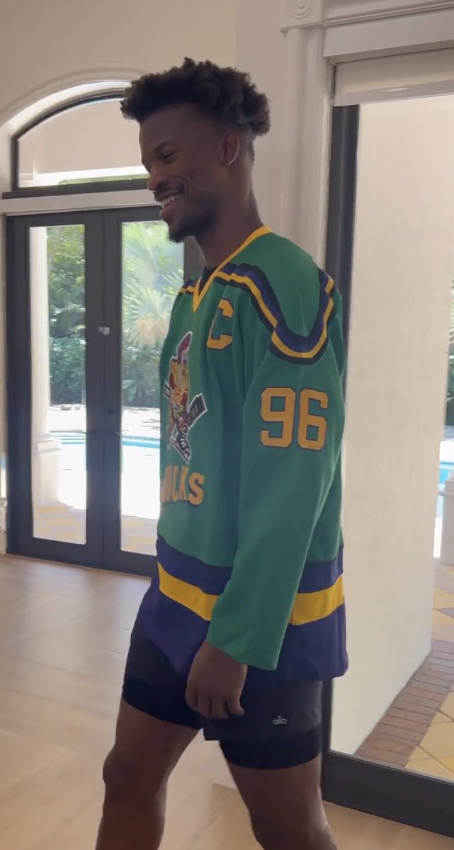 H_Benecke's tweet photo. Didn’t expect to see @JimmyButler  rocking the @VancityJax Charlie Conway Might Ducks jersey on my timeline! 🤩🤩 🦆🏒🏀🤩🤩 https://t.co/kJsMpb8Utr
