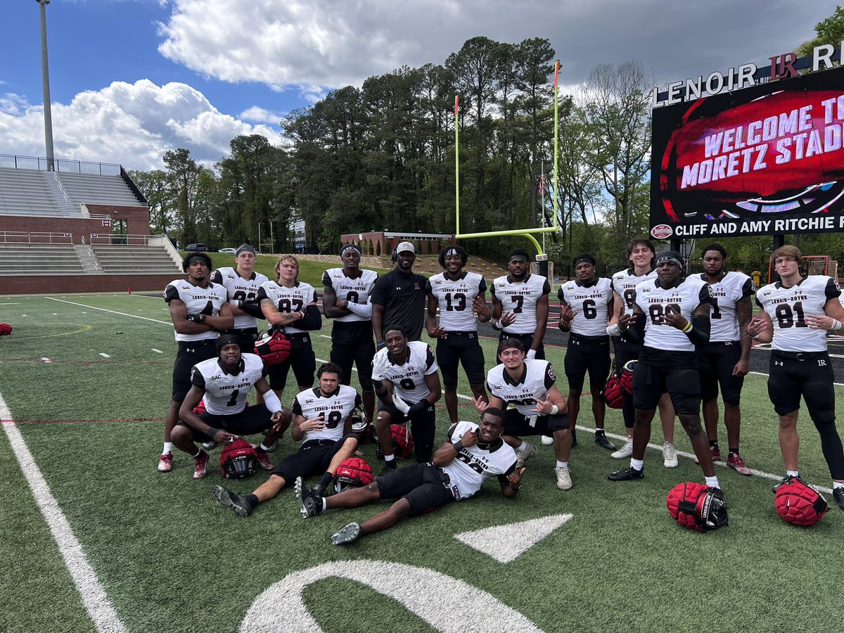 Devin Figaro tweet media