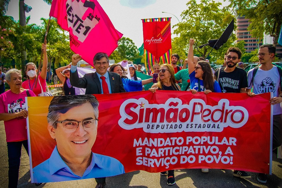 simaopedro_SP's tweet photo. Nada como um evento do PT para marcar a data de um mês de nosso mandato. O PT estadual realizou hoje (15) um potente seminário, que juntou membros do diretório, parlamentares estaduais e federais, coordenadores das macros e setoriais, para decidirmos sobre ações organizativas; https://t.co/UWUrMfui1j
