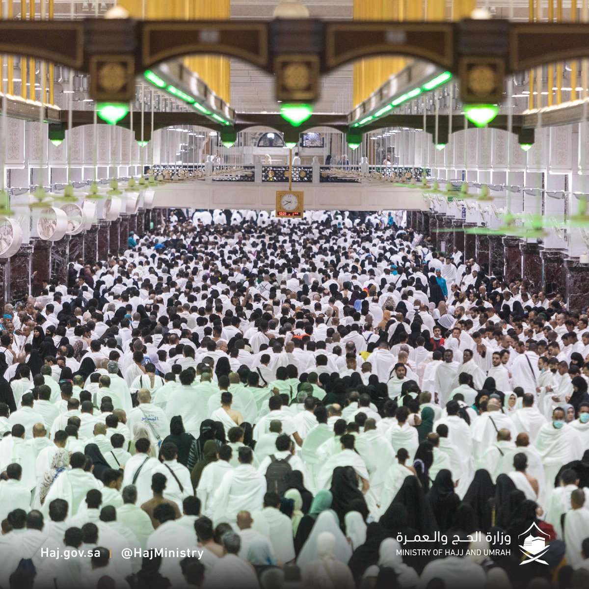 HajMinistry's tweet photo. قال ﷺ: “عُمرَةٌ في رمَضَانَ تَعدِلُ حجة، أَوْ حَجَّةً مَعِي”.

#يسر_وطمأنينة 
#مكة_والمدينة_في_انتظاركم_بشوق https://t.co/xQb040FtN4