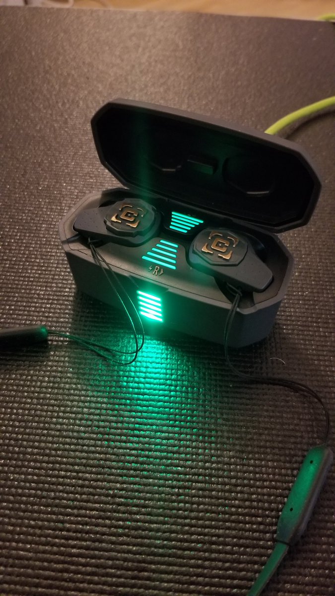 1shugyosha's tweet photo. Tested my #Caldwell #EMax #ShadowsPro ear protection at a 3hr outdoor #ipsc practice.
They were great with my #ClassicMajor #45acp rounds, and were also just fine when I RO'd with the two shooters with #OpenMajor guns with #compensators.
Do recommend. https://t.co/4dnv1HDko4