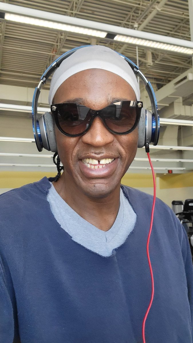 JAKAFELLAMOVIN's tweet image. Day 4 of my own #60dayflatbellychallenge Let's get it.
Hard work pay off and that's why I never lay off. #summoofit #healthyiswealthy