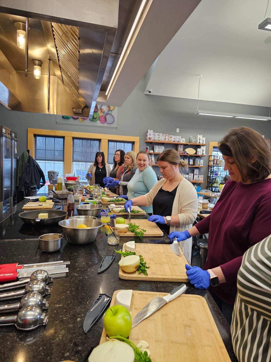 JLLincolnNE's tweet photo. The annual leadership retreat with the 2023-24 Junior League of Lincoln board developing leadership and team building skills today! #jllnk #lincolnnebraska #leadership https://t.co/ux4lNNJLpL