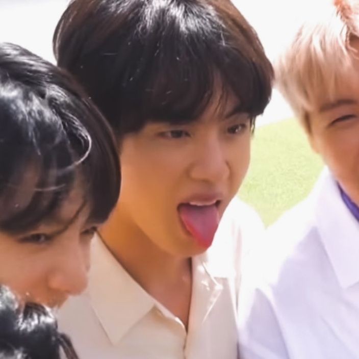 hourjinnie's tweet photo. 😝😝 https://t.co/NZPsuunwWL