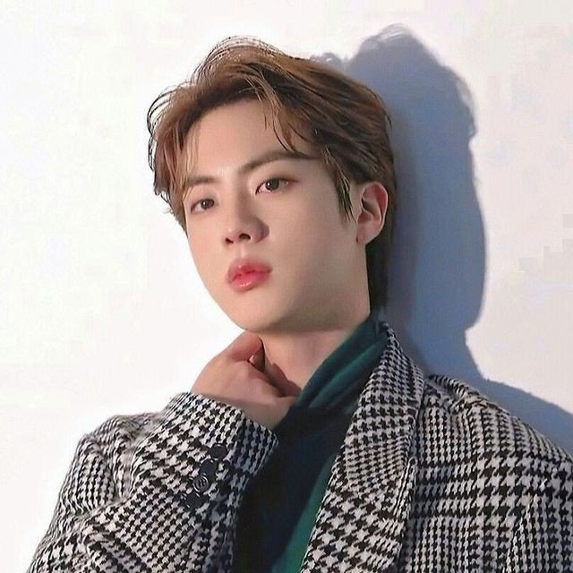 hourjinnie's tweet photo. forehead 🤲🏽 https://t.co/AkXlS9Zqwk
