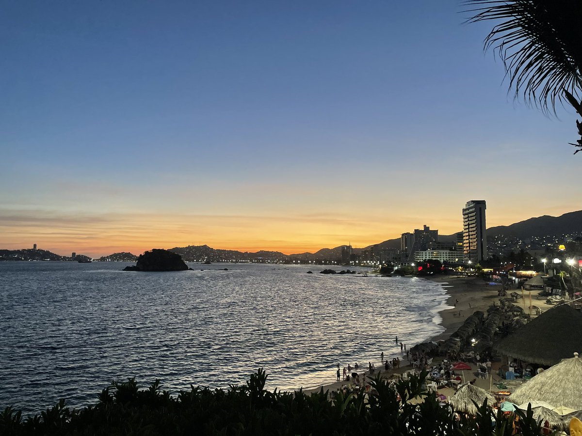 elcherkas's tweet photo. Todo lo bonito me recuerda a mi novia 🥰🥰🥰🥰 
Adjunto ejemplo… https://t.co/fZd8F3bI32