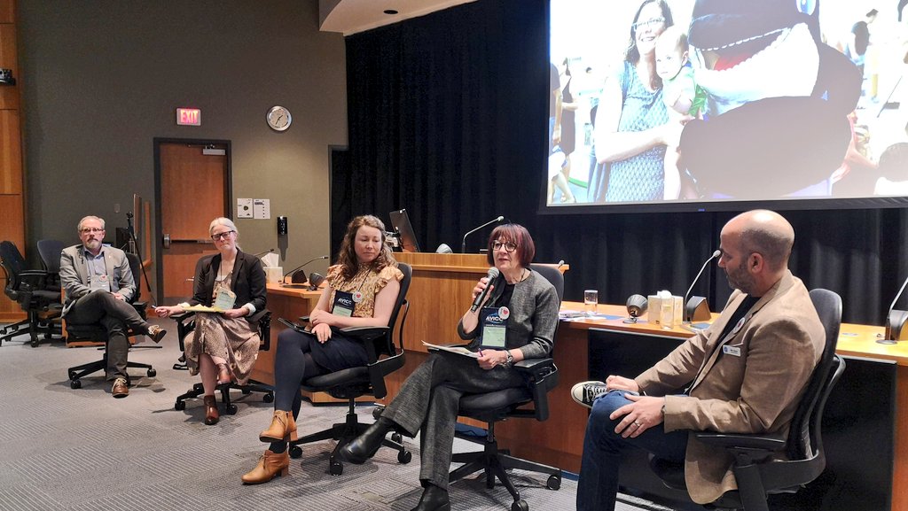 An excellent panel on libraries at <a href="/THEAVICC/">AVICC</a> AGM and Convention.

"Public libraries are an essential service" ❤️📚

With friends from <a href="/gvpl/">GVPL</a> <a href="/VI_Library/">VI_Library</a> <a href="/PRPublicLibrary/">PR Public Library</a>.

#BCPoli #Saanich