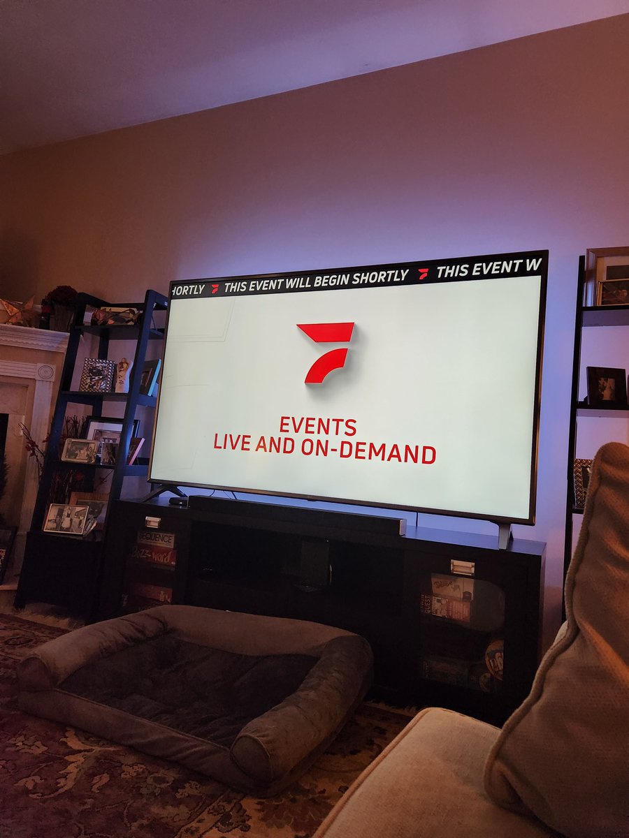 Karnmik's tweet photo. @FloRacing why are you not showing @LangleySpeedway? Racing started at 5:00pm. https://t.co/Mn4LJ0Ycu6