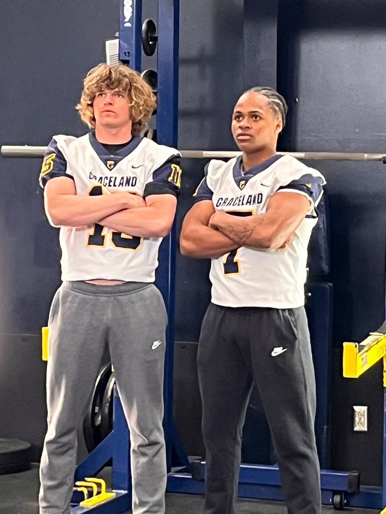DimitriDonald11's tweet photo. Had a good time with @theqb1_ on a Junior day visit at Graceland, thanks @BirgeAndrew!! 🟡🔵 https://t.co/cdOe6SNrs5