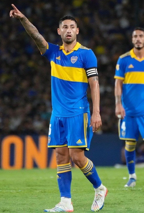 SoyMundoFutbol's tweet photo. VARELA CAPITÁN DE #BOCA HOY. https://t.co/wCTRX33O12