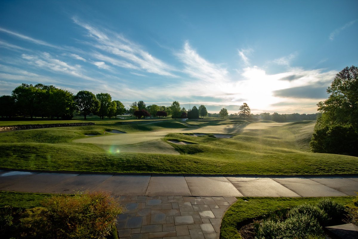 ASchilppPhoto's tweet photo. @MikeRollinsSIP @ClintonMcKee4 @GolfBigCedar Love the sunrise over #16 and #18 at TPC Potomac.
#golfsunrise #golfphotos #pga #PGATour #tpcpotomac https://t.co/B4VuCf8yYl