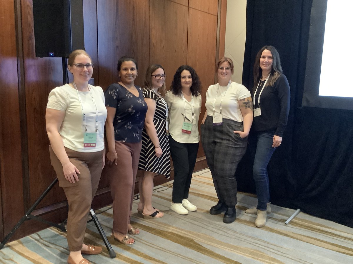 CAPhO_ACPhO's tweet image. 🙌Technicians unite! A small but enthusiastic group of #pharmacytechnicians at #CAPhOCon23.

#rxtech #oncopharm