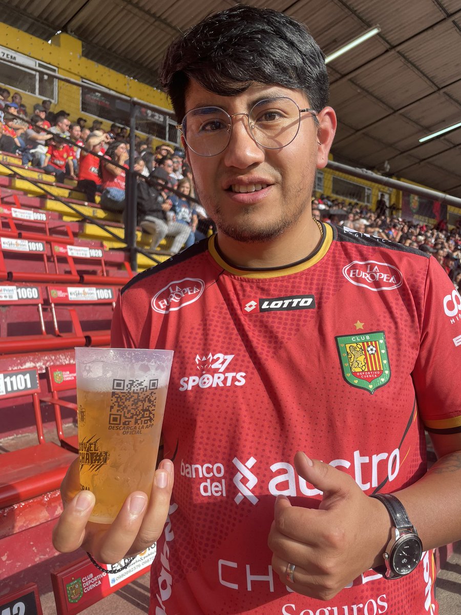 DCuencaOficial's tweet photo. Si estás en el estadio recuerda que puedes llevarte tu vaso coleccionable y de paso descargar la #APPDelCuenca 😏😏😏
#VamosCuenca ♥️🖤
#LigaProBet593 https://t.co/M4mrODCBWG
