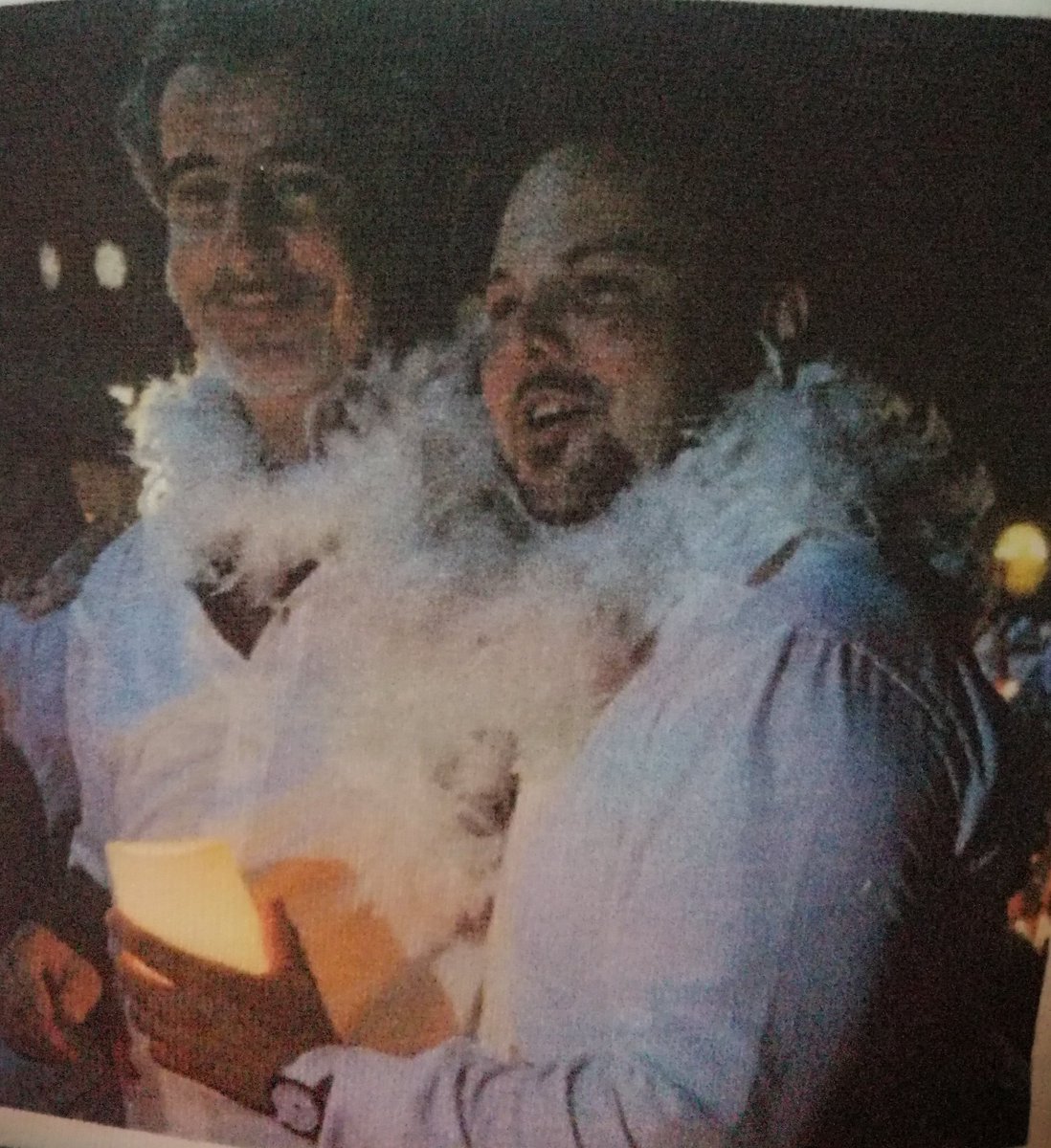 officinevdl's tweet photo. Oggi ho perso un Amico vero, con il quale ho sempre riso e mai discusso, a cui volevo e voglio un bene immenso.. Uno dei pochi con cui parlare di tutto, ridere fino allo sfinimento, vivere avventure e bevute.. È solo un arrivederci amico mio, sei nella stanza accanto.. #Ziomajo https://t.co/1F6sQcDCe1