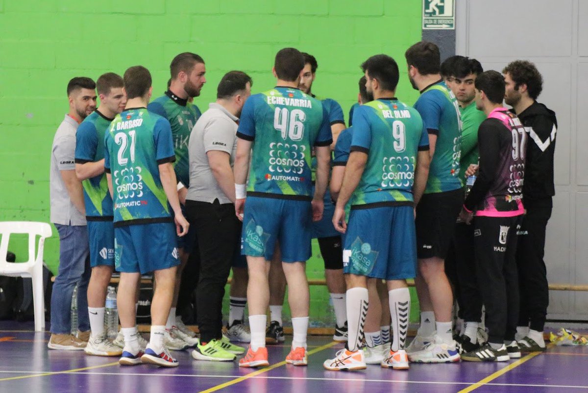 mholst14's tweet photo. Oficialmente descendidos, solo puedo sacar una conclusión. Ni aquí éramos tan buenos ni hoy tan malos. Cómo compite este equipo es algo digno de admiración y orgullo. No cambio este grupo por ningún logro o medalla. 
Un orgullo poder ser el capitán de esta banda. Siempre valor 💚 https://t.co/R7T9rtjPbl