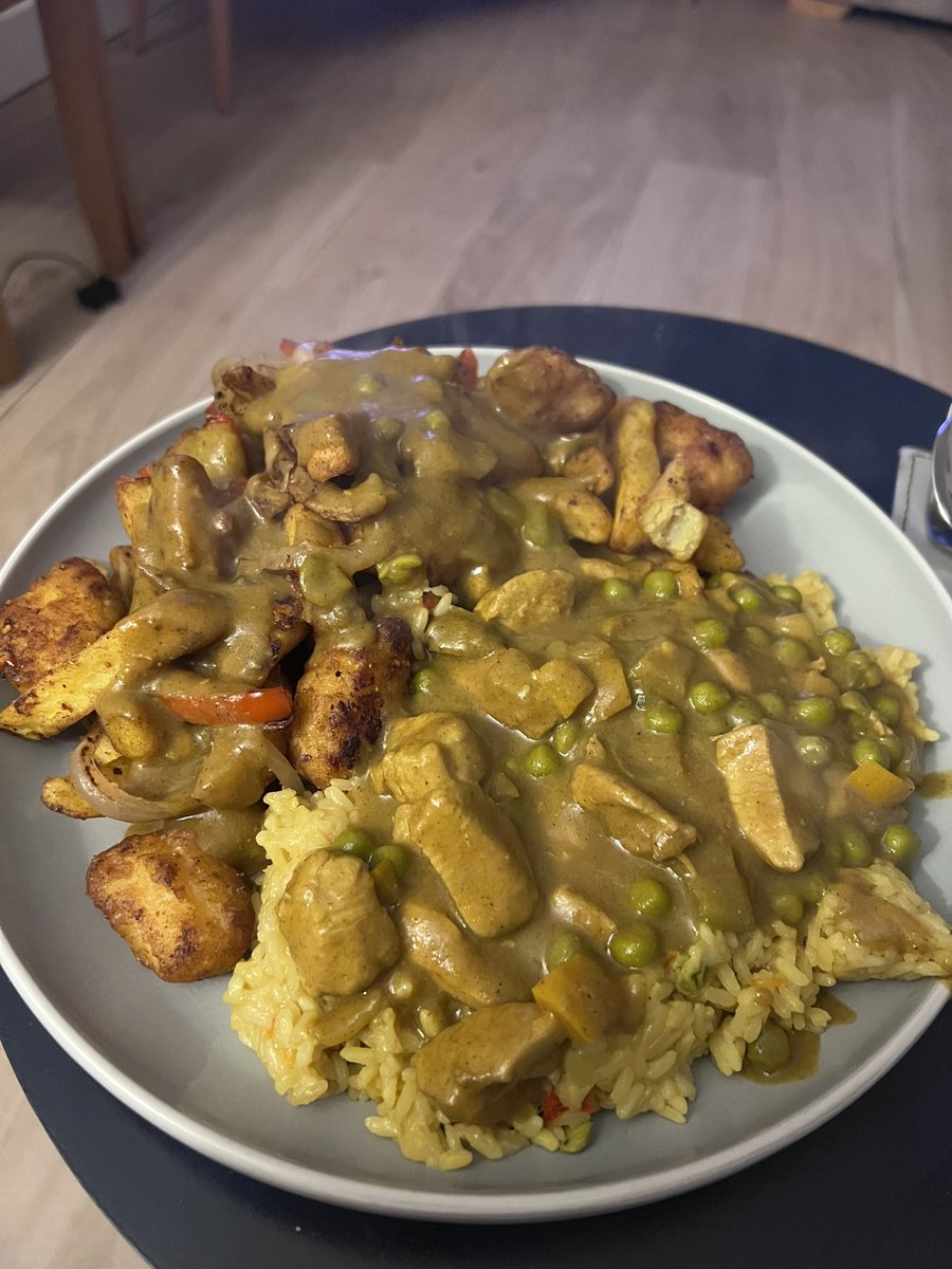 webbstar2012's tweet image. Found this little pack of goodness in Ireland. Chinese fakeaway tonight 🧧