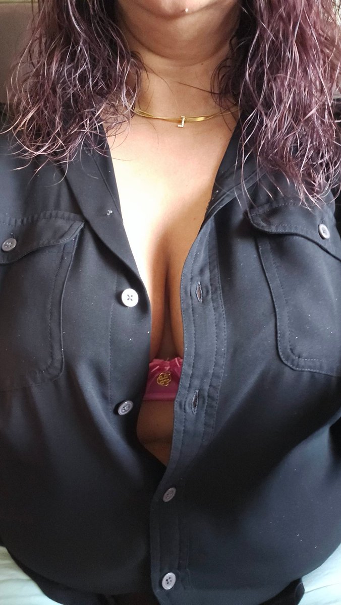 tease_caramel's tweet photo. Who's buying me drinks tonight? https://t.co/1Kr8iodr3u