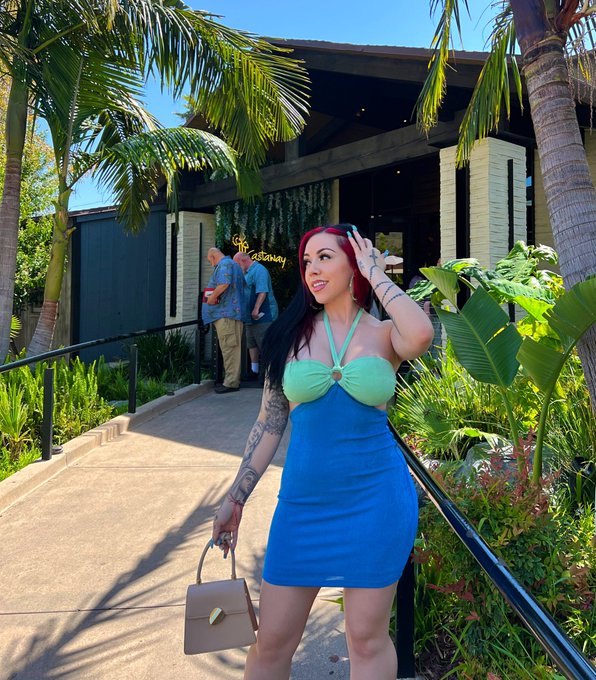 Brunch date w/ my family 🥰🥂🍛 https://t.co/HadqXthnUE