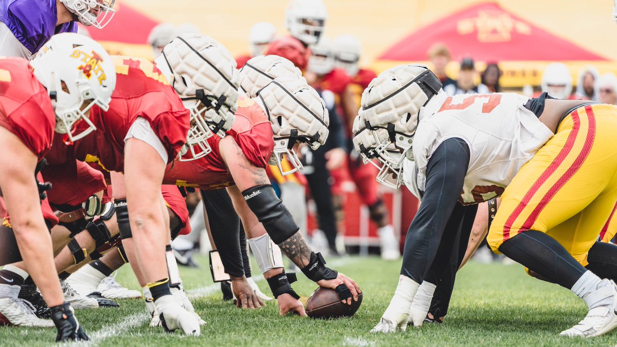 CycloneFB's tweet photo. Weekend work. 

🌪️🚨🌪️ https://t.co/QGCfDAdNH0