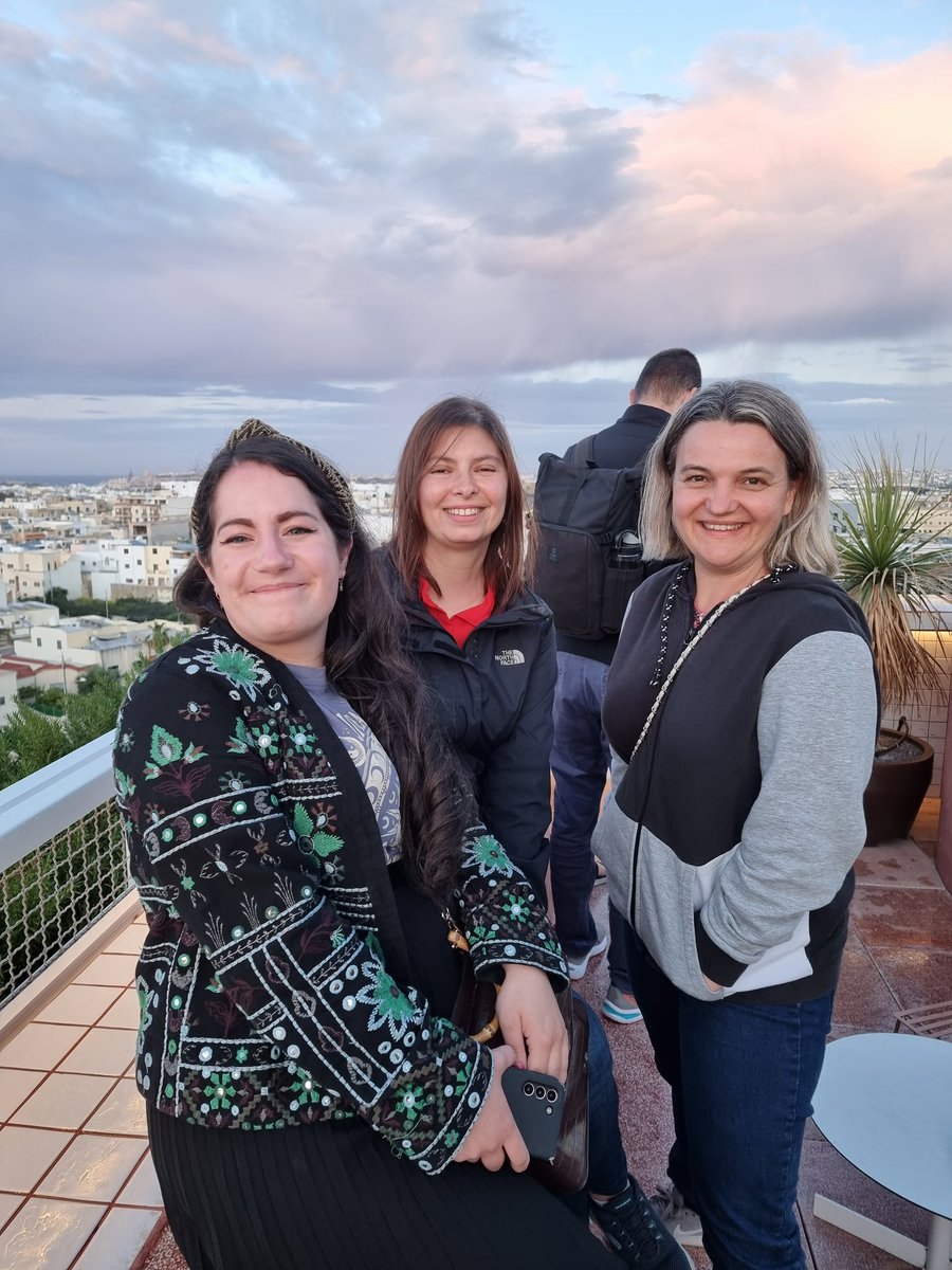 OanaRoua's tweet photo. Friends ❤️

@RTWBarefoot @TheNavigatio @itsalltriptome @Walpolegirl @NomadsPassport 

@TraverseEvents https://t.co/RAQc5edAMc