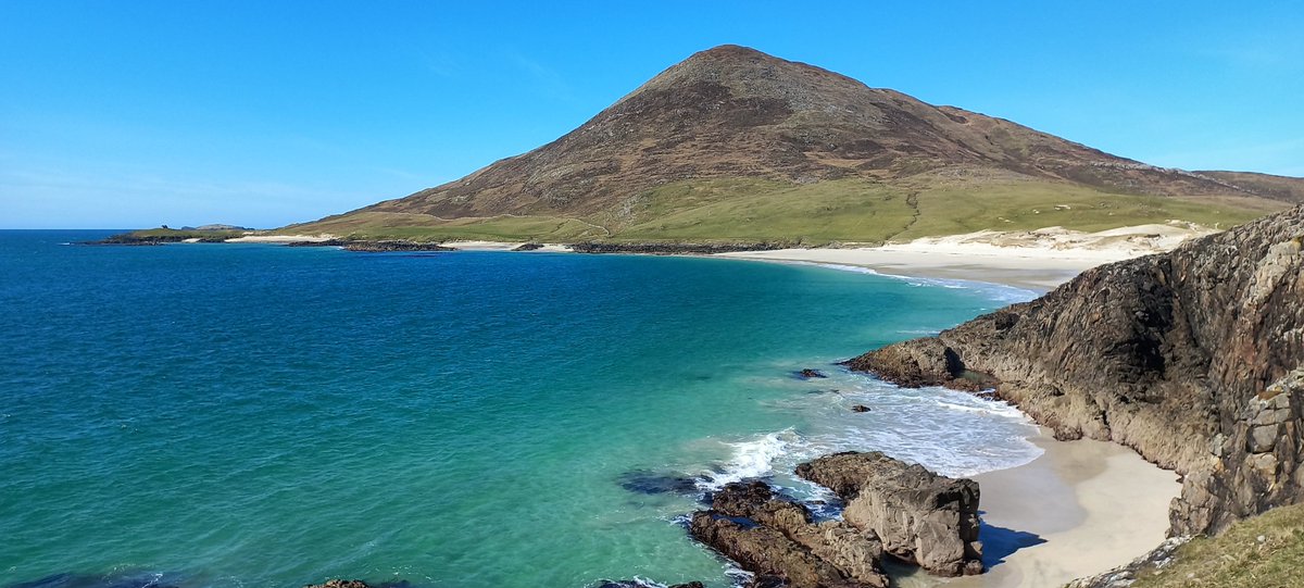 Strathview1's tweet image. A beautiful spring day...💙
#isleofharris #westernisles #outerhebrides #visitscotland