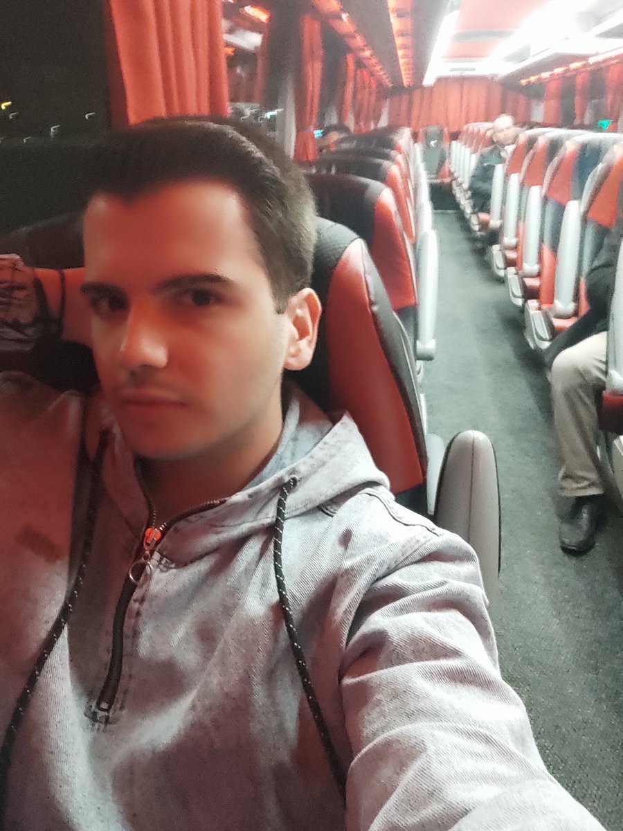 TheOfMusti's tweet photo. İzmir yolcusu kalmasın🙈✌🏻
Evime dönüyorum🫀🪄
Nasıl özledim canım memleketimi anlatamam😬👻🥰 https://t.co/cfl6HlTuHP