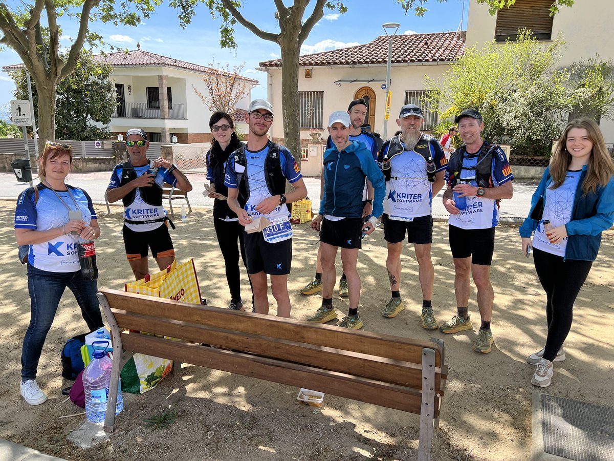 joanmorabosch's tweet photo. Finalmemt han estat gairebé 11hores per fer 89 km i 2900m+/- solidaris per l’ @oncodines_trail #oncodinestrail #oncodinestrail2023 #deixantpetjada #kritersoftware #reptesolidari i hem arribat els tercers https://t.co/aJGIQaq01B
