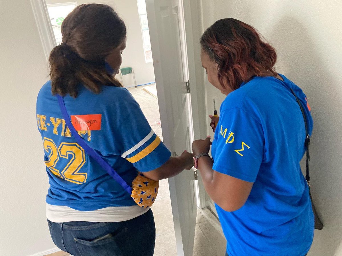 NHSChapterSgrho's tweet photo. Habitat for Humanity’s vision is to create a world where everyone has a place to live. Today, the Nu Eta Sigma Chapter volunteered on the New Braunfels build site alongside Habitat’s staff & volunteers.
#SGHRO #SigmaSWR #NeverUnderEstimatedNHΣPoodles #PuttingSchertzOnTheMap https://t.co/CIeO8yucMV