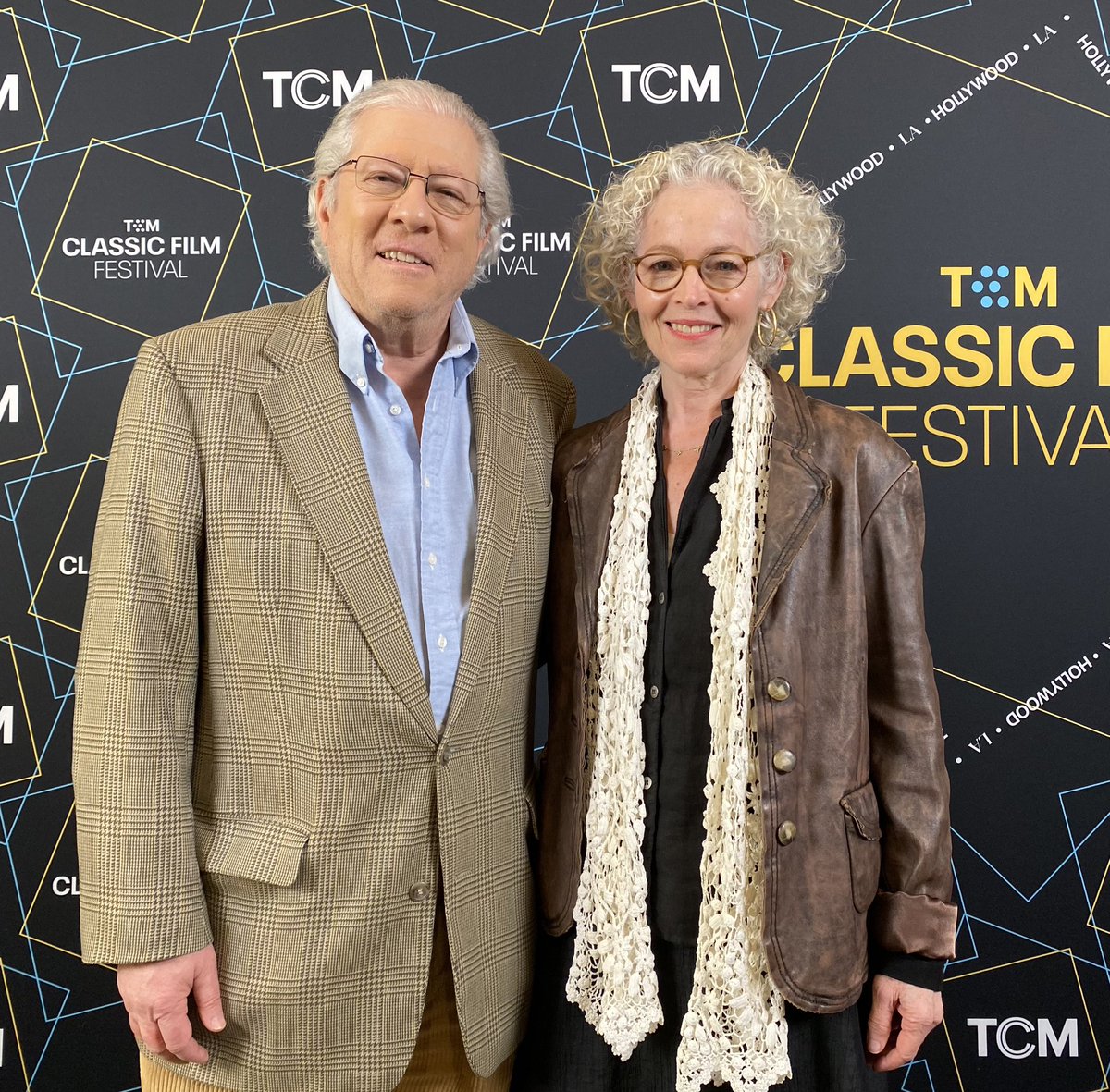tcm's tweet photo. Sam and Izzy reunited. 😍 #TCMFF https://t.co/Tbv2SMzkHm