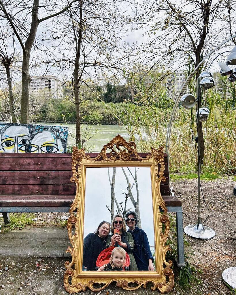 zöé caldwell tweet media