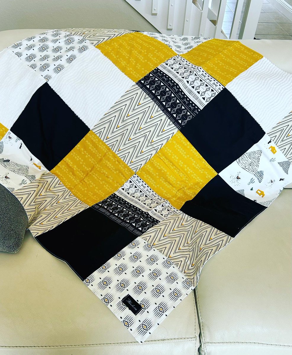 Ahmelie's tweet photo. Loving this gender neutral snuggle blanket made with Pacha prints and a few other @artgalleryfabrics basics. 

#snuggle #blanket #babylove #pacha #artgalleryfabrics #aztec #mustard #patchworkquilt #mustard #ahmelie https://t.co/DtKqCI35t7