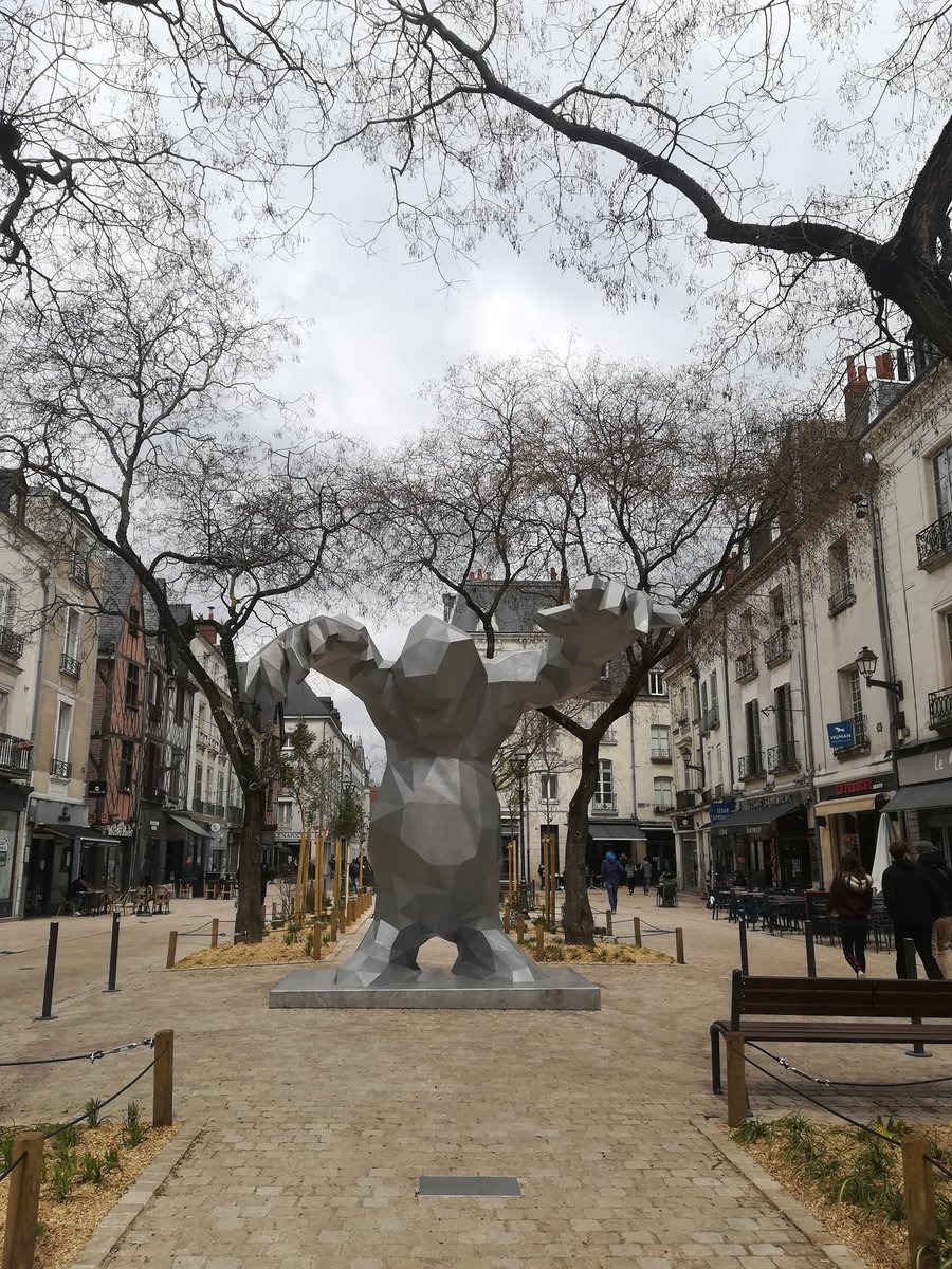 anghenn's tweet photo. Je suis allé en France pour rendre visite à ma fille aînée, je ne l'ai pas vue depuis Noël. Deux semaines de détente, manger, boire et dessiner. #jeunefilleaupair #labellevie #alafrance #laloire https://t.co/Wd3NFdOQKl