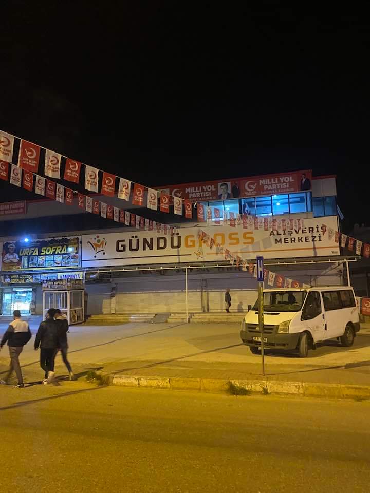 Mehmetkolkara06's tweet photo. Şanlıurfa * ya bayraklarımızı astık 
Bayrağımızı buralara astigimiz gibi meclise de asacağız  inşALLAH  Partimize ve Milletimize hayırlı Uğurlu olsun inşALLAH.
@remzicayir46 
@milliyolgm 
@Meltem_4545 
@alisaracoglu38 
@hasim_yanar 
@abdullah_4038 https://t.co/IhhV4FzqzZ