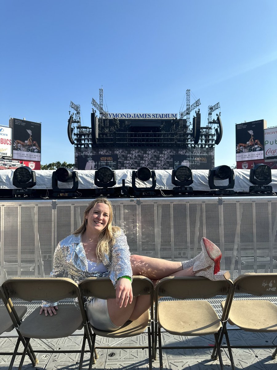 runnin’ as fast as i can got me somewhere good ✨ #tampatstheerastour #TSTheErasTour #TSTheErasTourTampa <a href="/taylornation13/">Taylor Nation</a> <a href="/taylorswift13/">Taylor Swift</a>