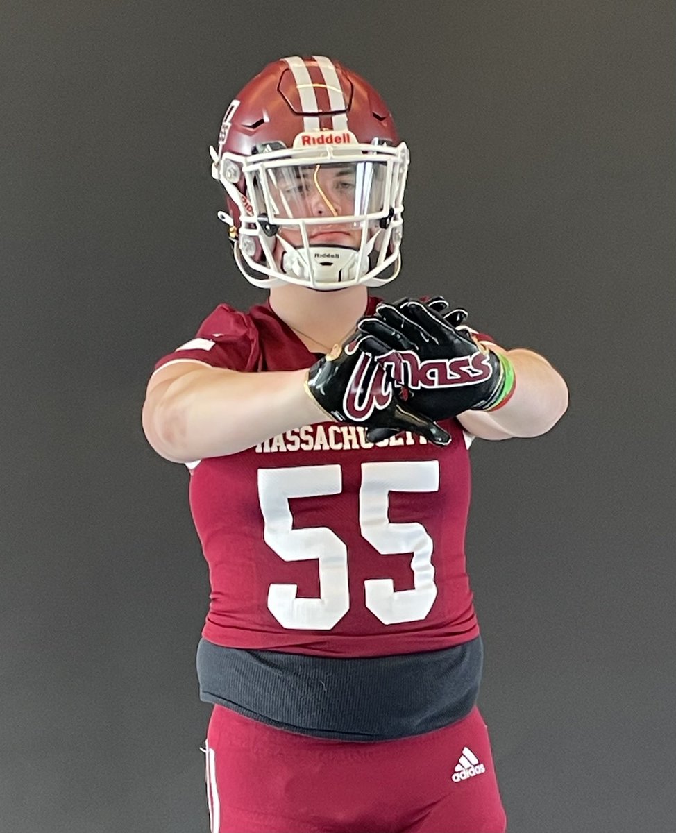 JoeyStyskal's tweet photo. Had a great day up at UMass today big thank you to @ValdamarTBrower @Coach_Mince54 for the hospitality. 
@CoachCamp01 @CoachDarrisaw @Coach_Keith__ @r_crusco7 @dpfootball https://t.co/Ia5PQ3z4aM