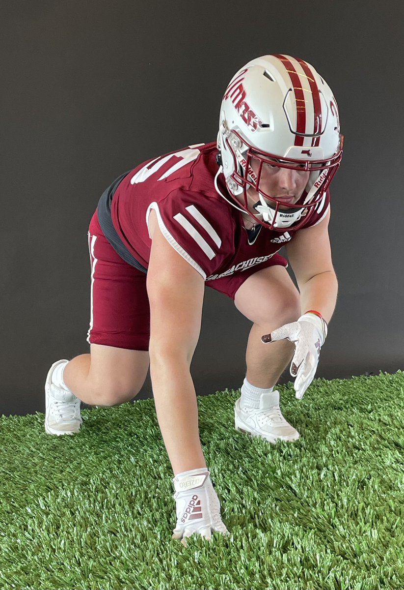 JoeyStyskal's tweet photo. Had a great day up at UMass today big thank you to @ValdamarTBrower @Coach_Mince54 for the hospitality. 
@CoachCamp01 @CoachDarrisaw @Coach_Keith__ @r_crusco7 @dpfootball https://t.co/Ia5PQ3z4aM