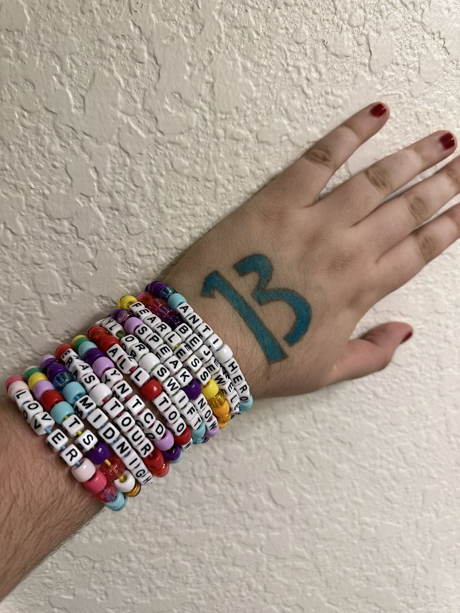 taylor, i’ve got your back!! (from all the way up here) #TSTheErasTour <a href="/taylornation13/">Taylor Nation</a>