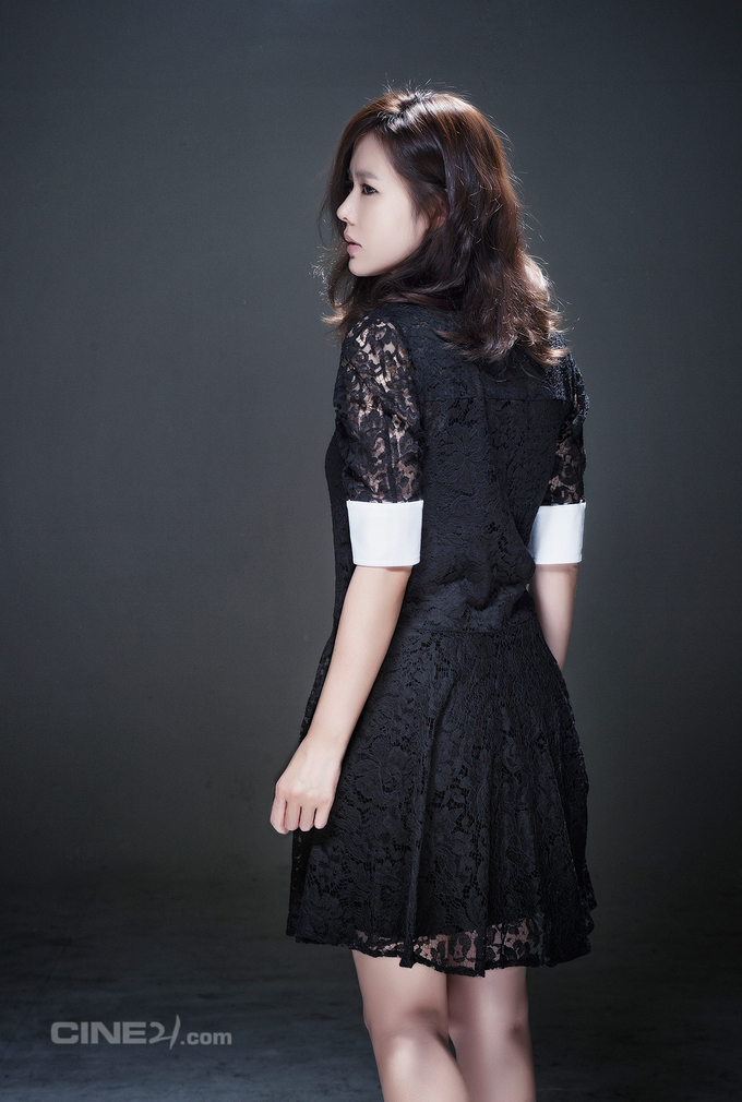 yejinhanded's tweet photo. Son Ye Jin (손예진) ~ CINE21 (2013) 
#SonYeJin #손예진 https://t.co/98OLGtlw3r